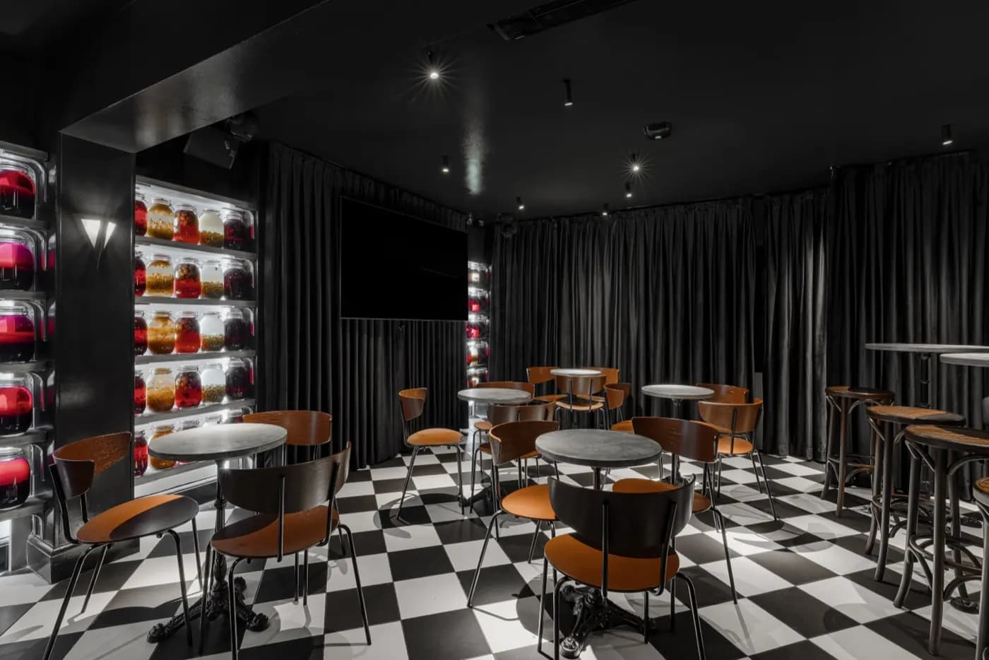 ZIMA karaoke bar, Soho - photo 1